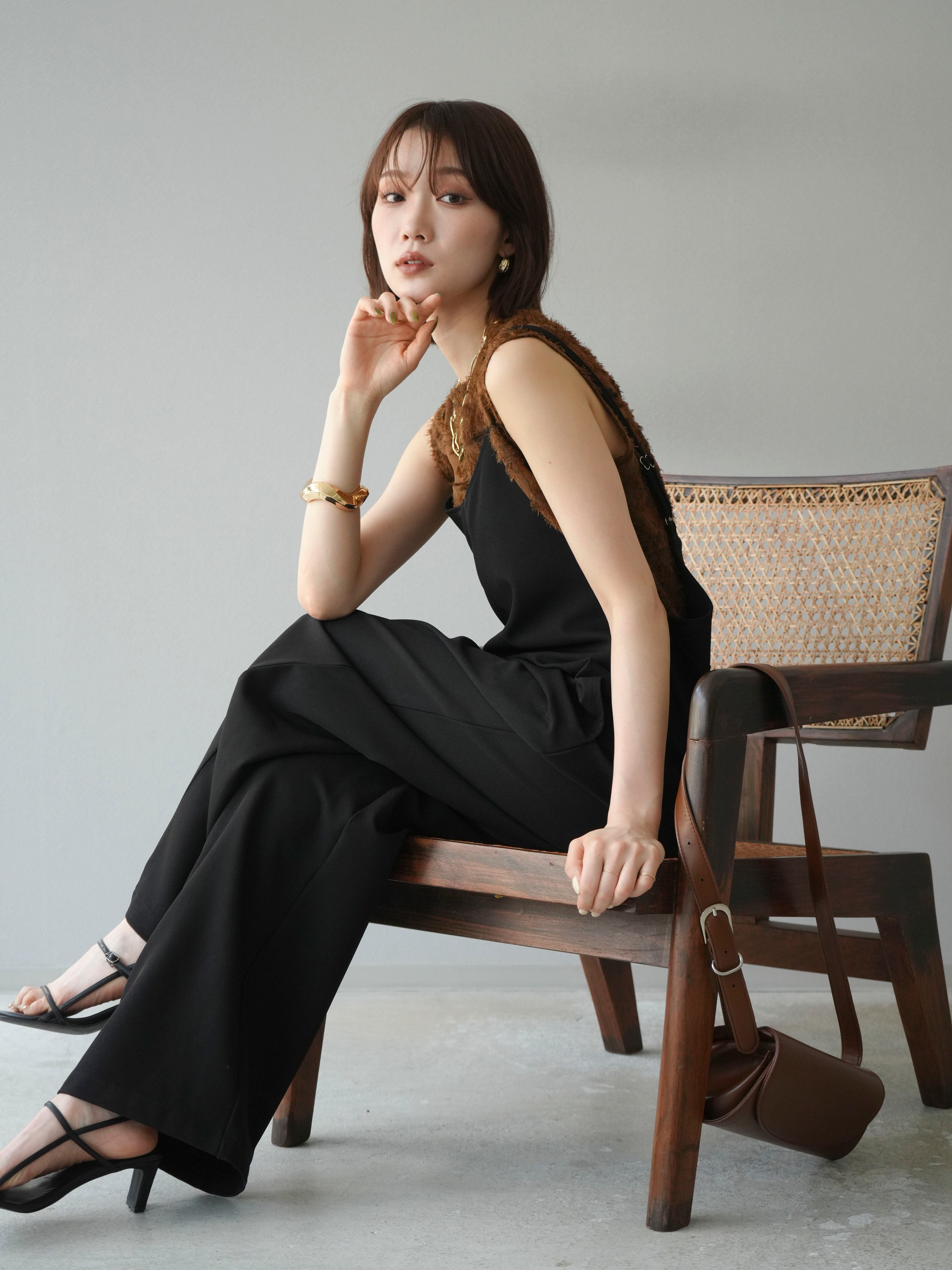 予約]バックデザインダブルストラップオールインワン/ブラック – Lumier