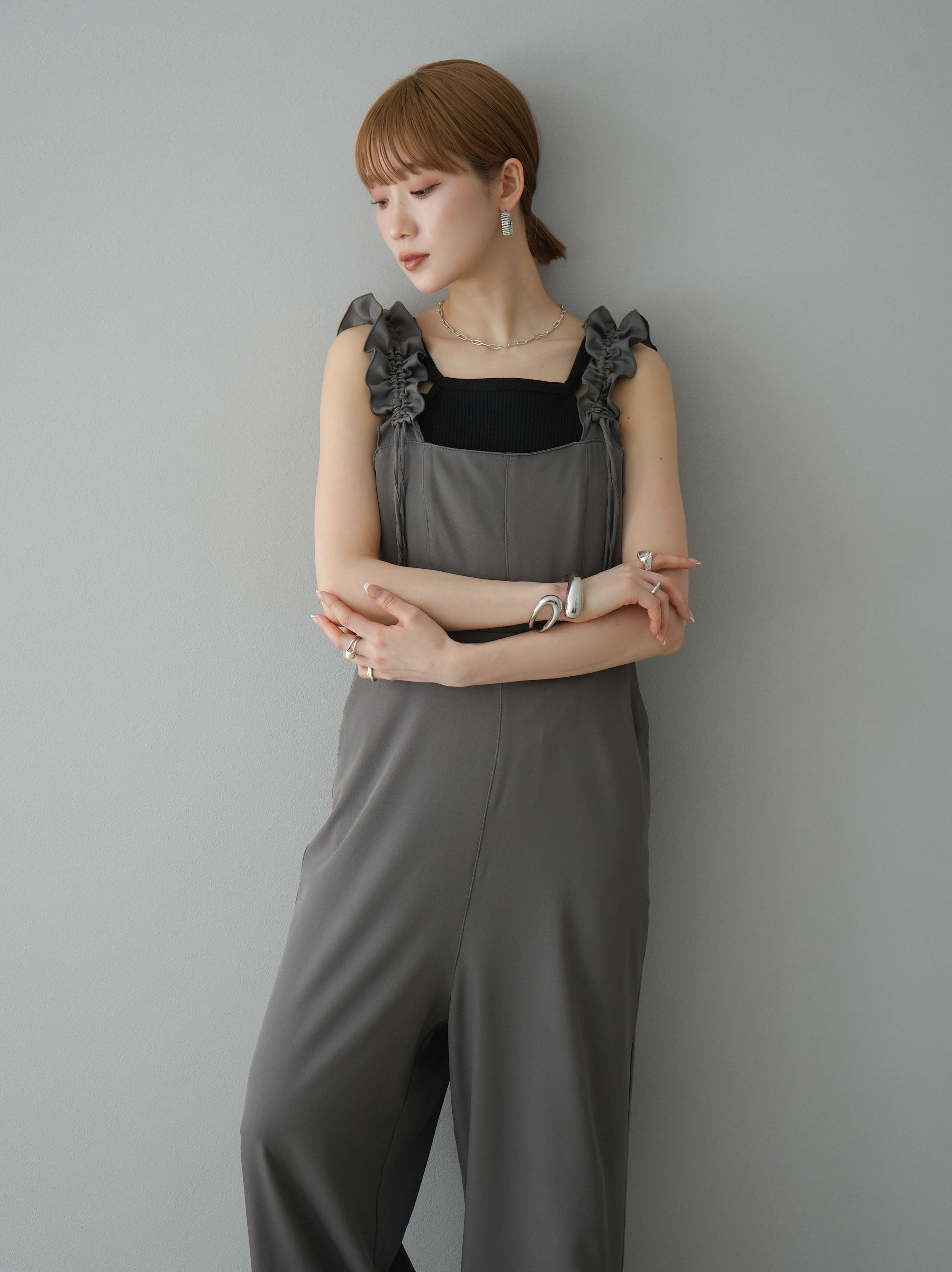 予約]レースアップフリルオールインワン/グレー – Lumier