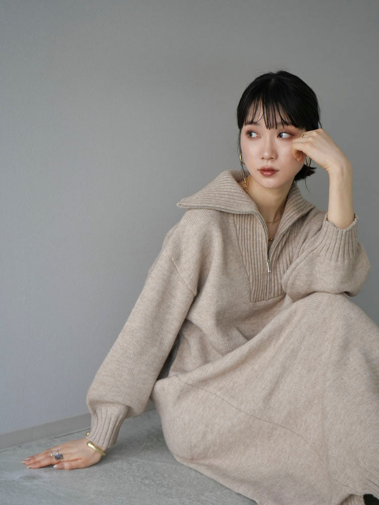 ハイネックジップニットワンピース/ベージュ – Lumier