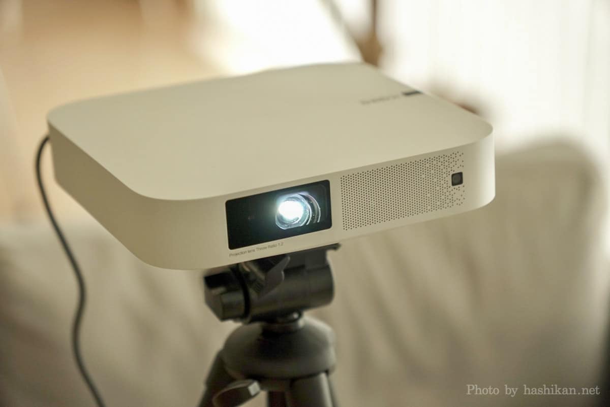 XGIMI Elfin レビュー | 1080P 800ANSIルーメンの小型ホーム