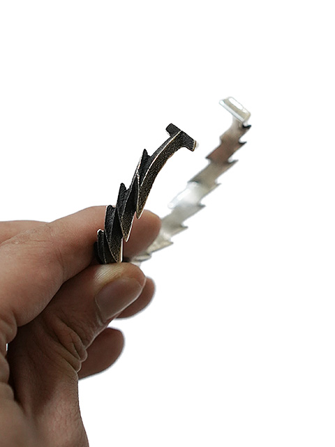 Aaron Anderson（アーロンアンダーソン） 】 ライトニングバングル