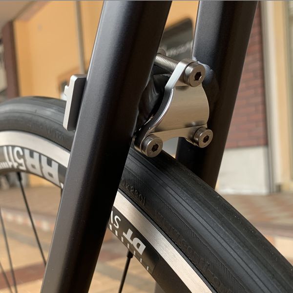 リヤ ブレーキ台座 L型 - 801製作所