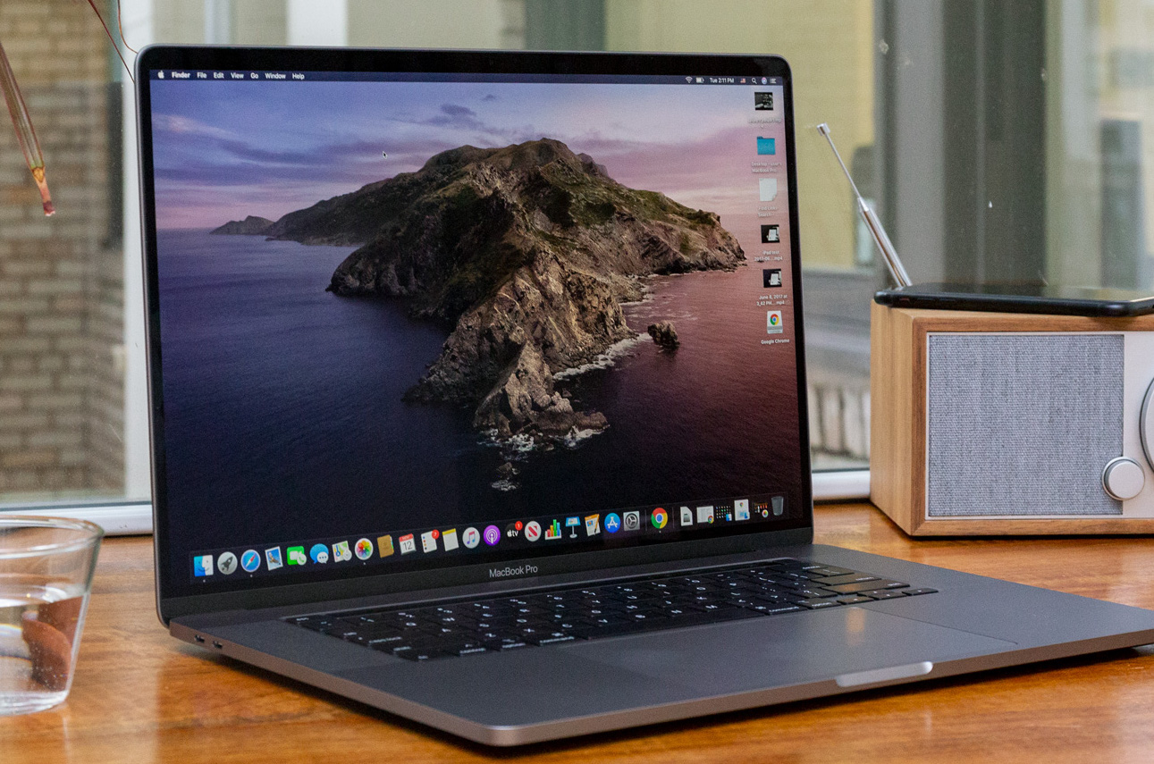 Macbook Pro de 15,4″ con procesador Intel i9 de 8 núcleos a 2.3Ghz