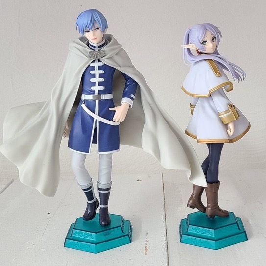 鹿児島店】アミューズ 景品入荷情報『葬送のフリーレン Desktop