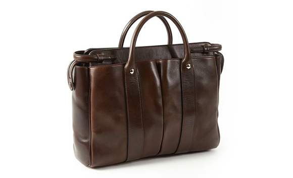 万双の革のバッグの一覧