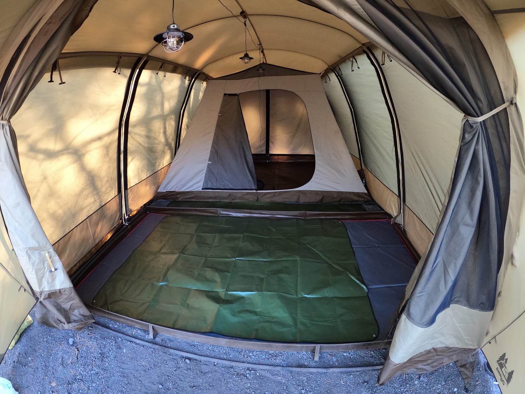 スノーピーク リビングシートで実現する「お座敷スタイル」。真冬の