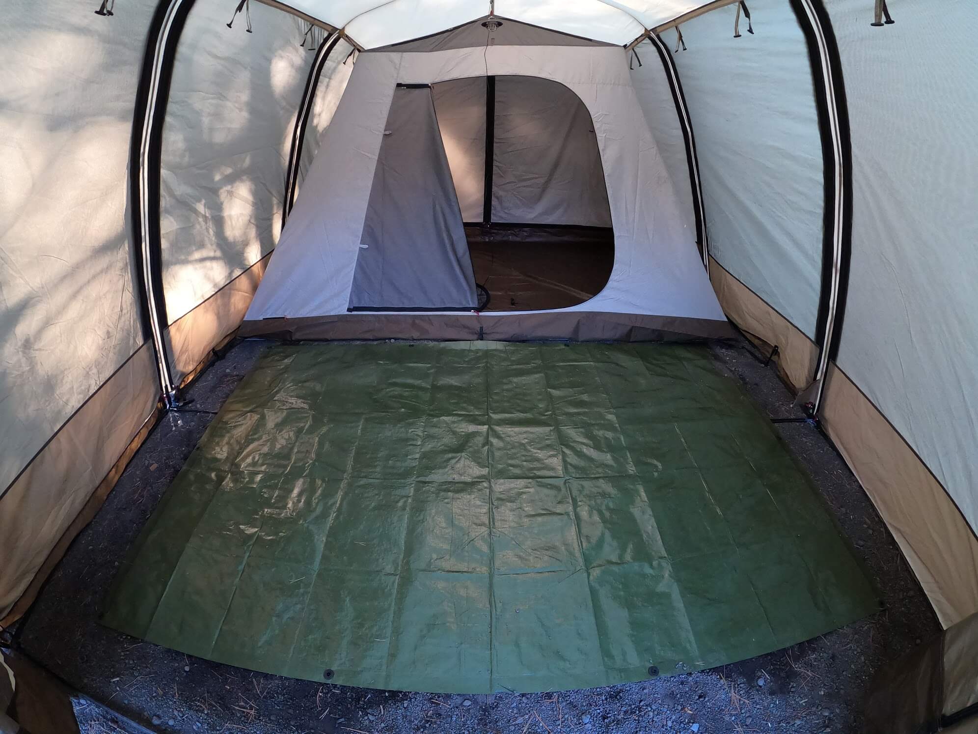 スノーピーク リビングシートで実現する「お座敷スタイル」。真冬の