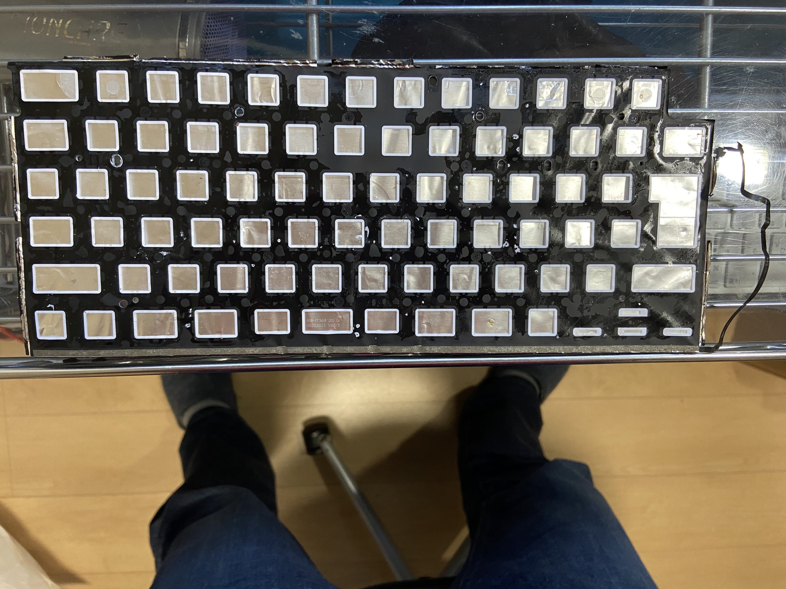 液体こぼし】MacBook Air (M2, 2022)‎モデルのキーボード交換修理