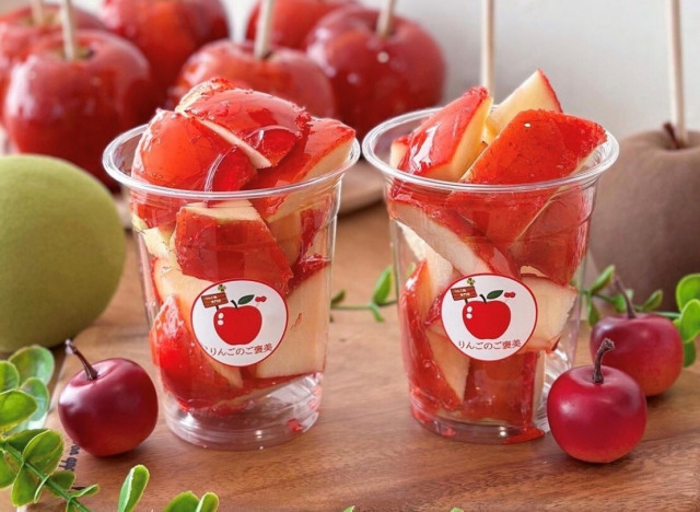 南町田グランベリーパークに、りんご飴・ソフトクリーム店「19時の