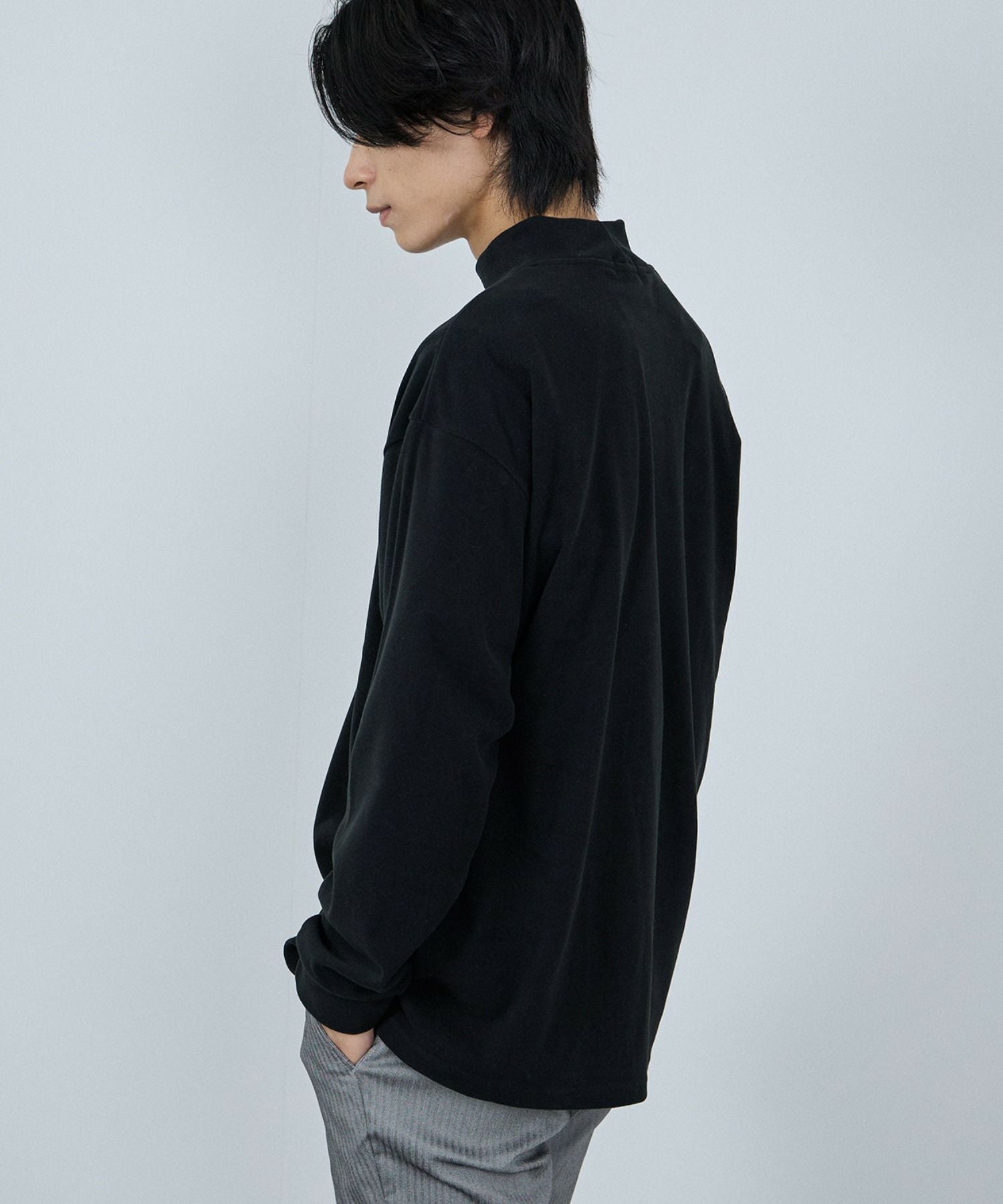 NAVY MAC HEAT シルキータッチモックネックTシャツ メンズ