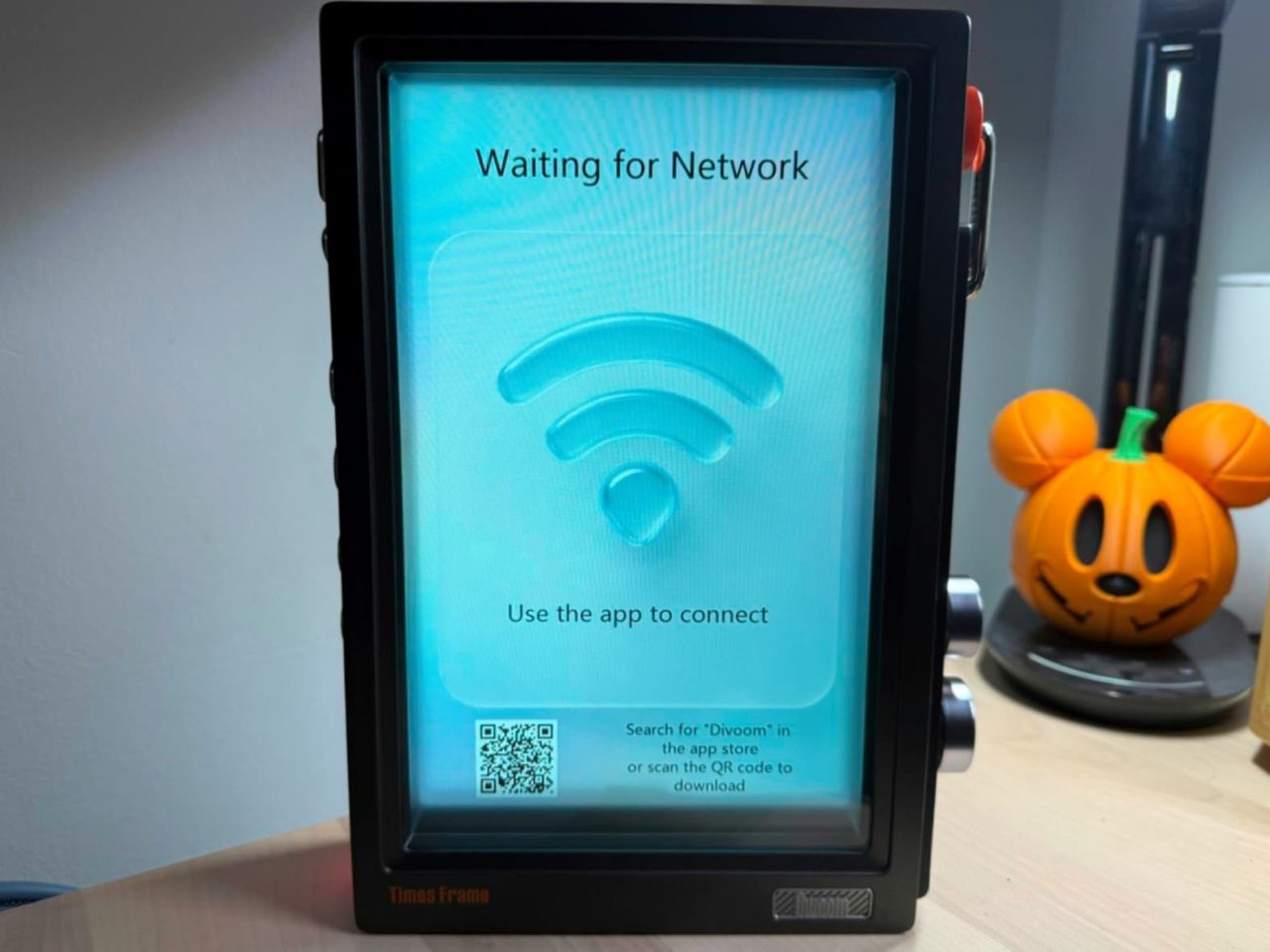 Divoom Times Frame REVIEW The Coolest Digital Picture Frame Around