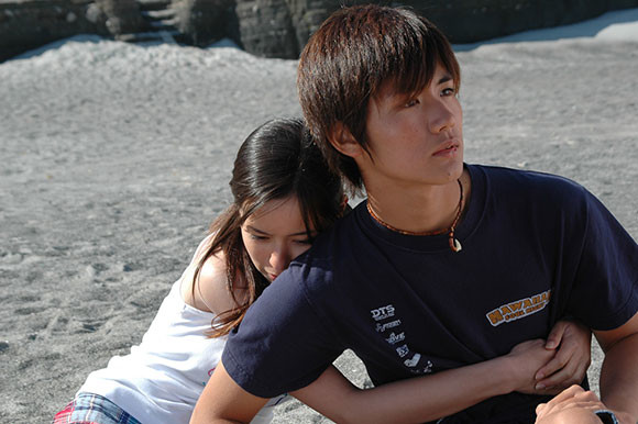 光を集めたような笑顔、三浦春馬の『キャッチ ア ウェーブ』｜編集KIM