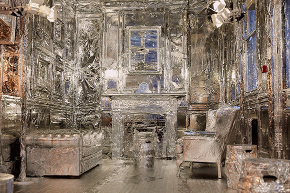 限定発売、MM6 Maison Margielaのシルバーと出合うポップアップストア