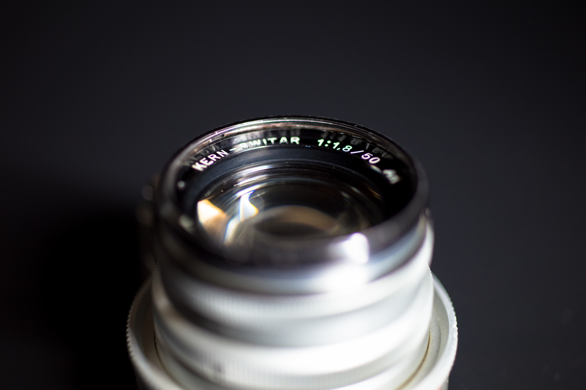 ALPA Kern Auto Switar 50mm f1.8をライカでレビュー。 | 前のめりに