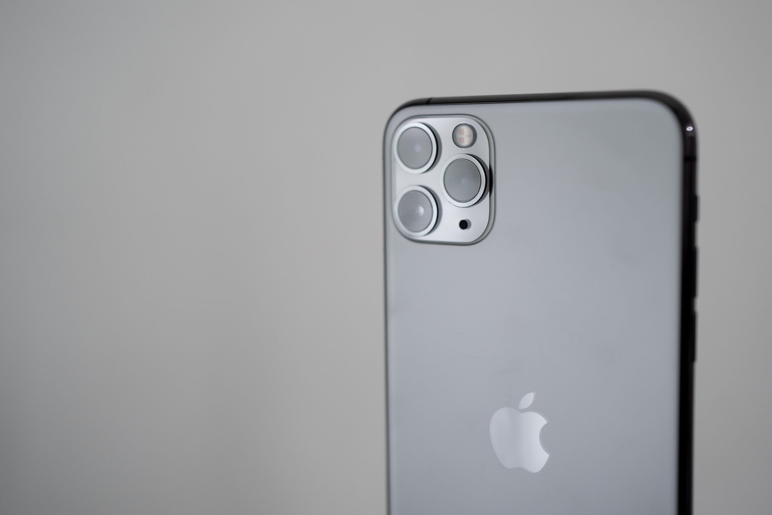 iPhone 11/Pro/Pro Maxのスペックまとめ｜サイズやカラー、性能など