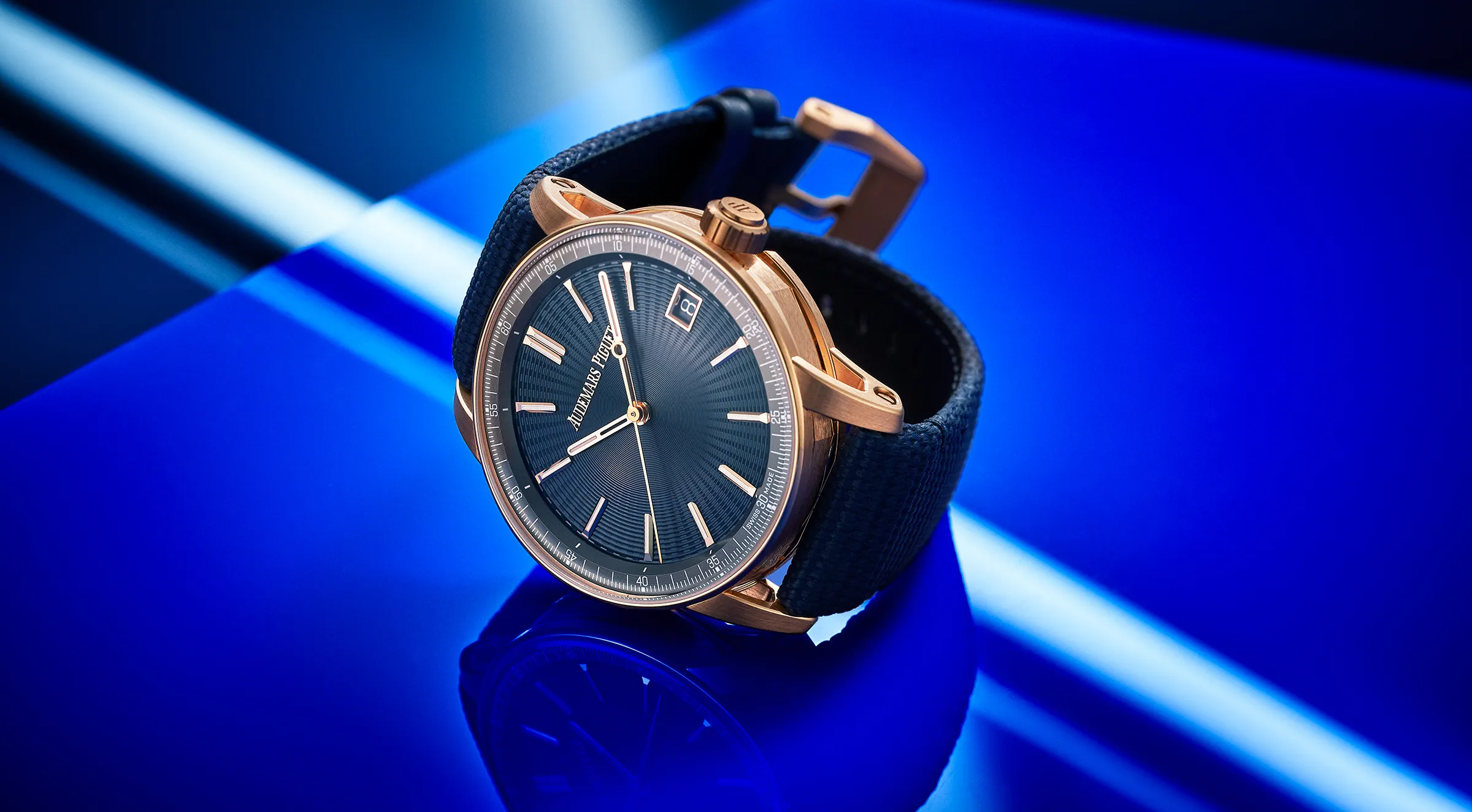 挑戦を続けるビジネスパーソンの腕に「CODE 11.59 バイ オーデマ ピゲ