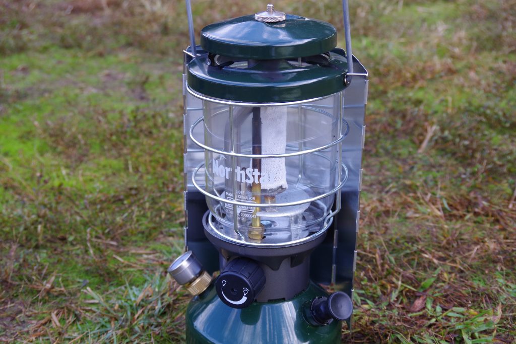 キャンプサイトを照らすメインランタン！コールマン ノーススター