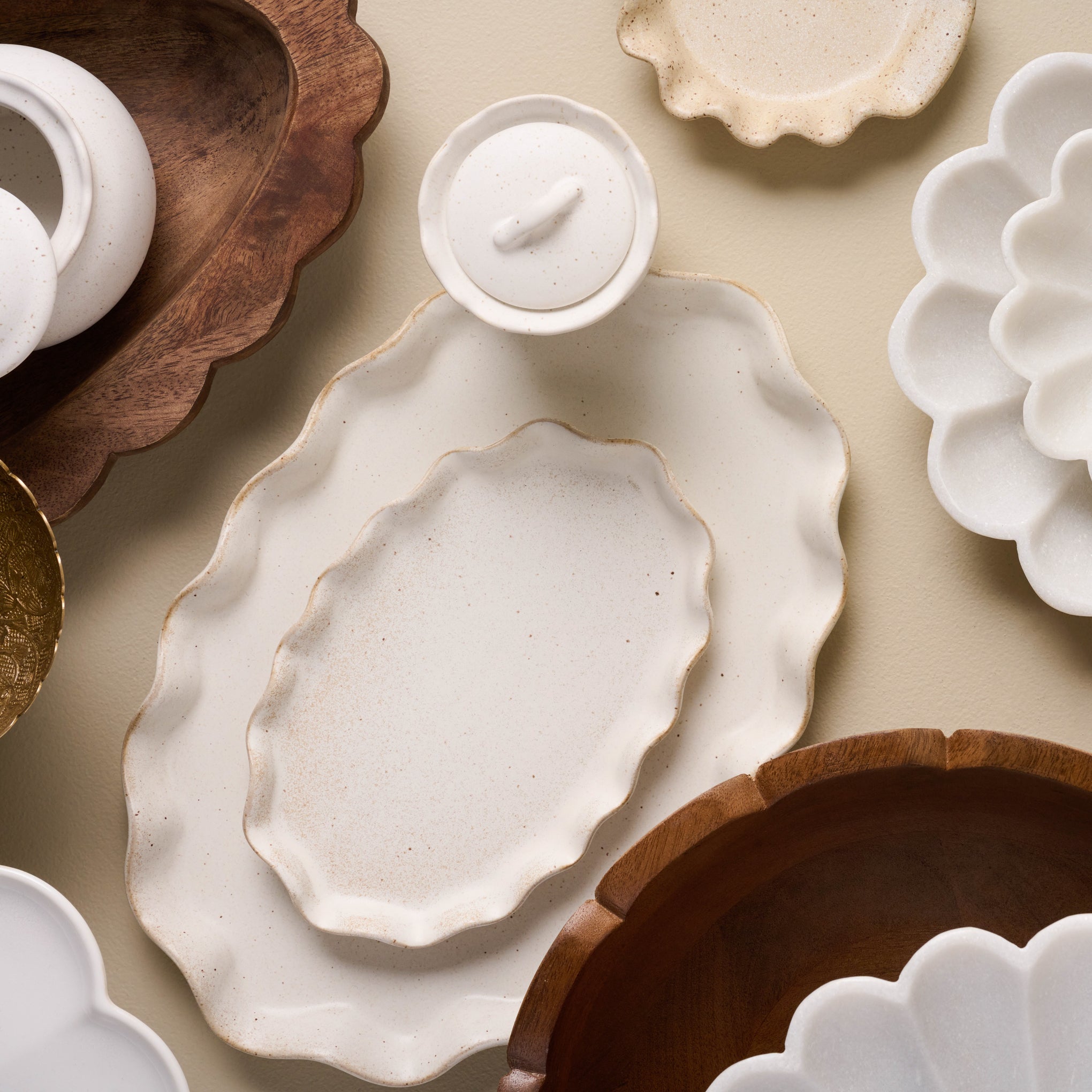 Ceramic Ruffled Tray – Magnolia