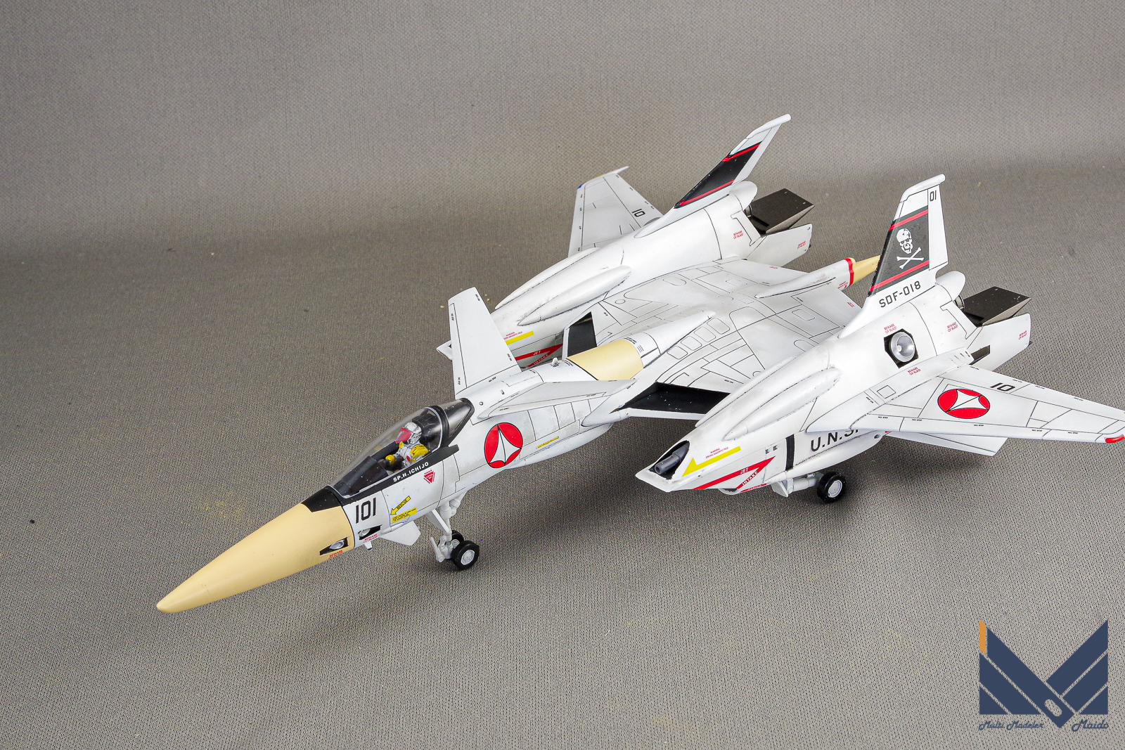 WAVE 1/72 VF-4 ライトニングⅢ 完成 MACROSS | 模型工房M