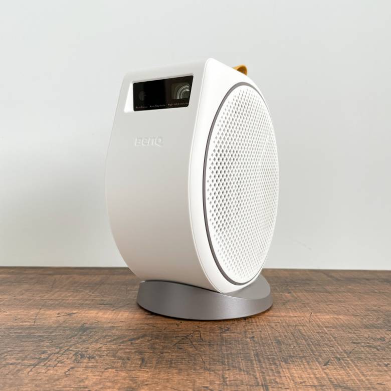 BenQ GV30をレビュー！独創的なスライド機構で135度角度調整できる