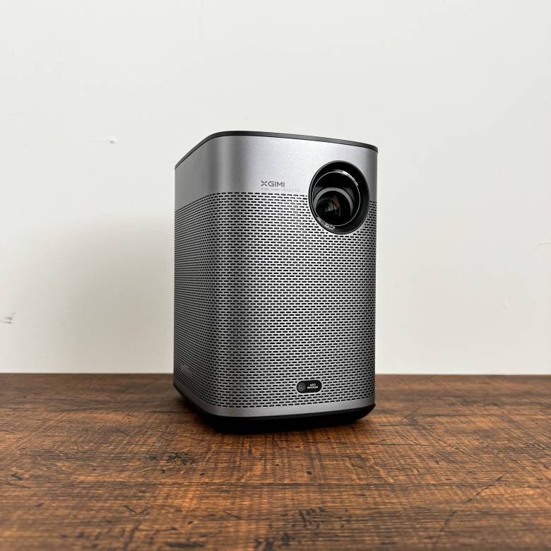 XGIMI Halo+（plus）をレビュー！モバイルプロジェクター最高峰が