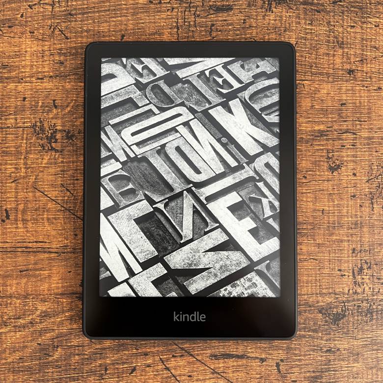 Kindle Paperwhite 第11世代をレビュー！どこでも快適に書籍が読める