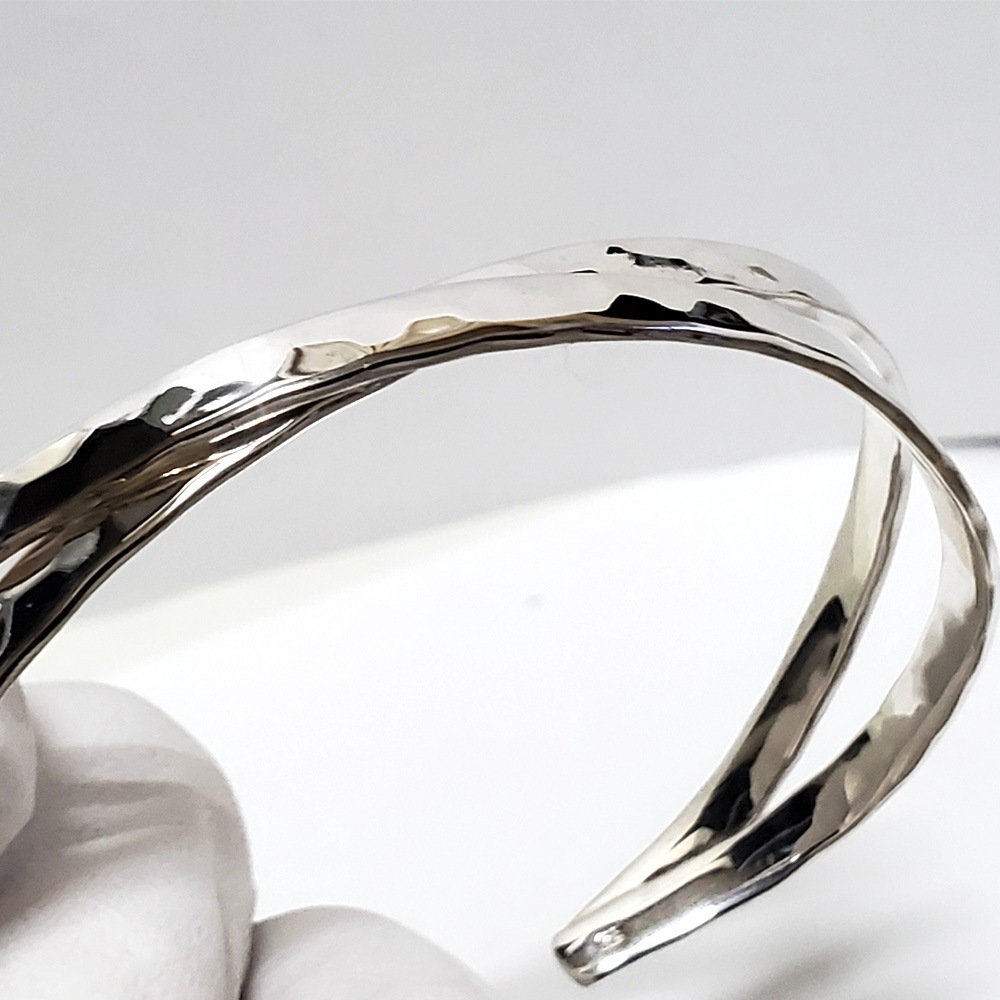 4mm幅 ダイヤカットエンボス仕上げ 2連クロスダブル仕様 シルバー