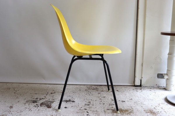 ハーマンミラー社製イームズ サイドシェルチェア(イエローFRP