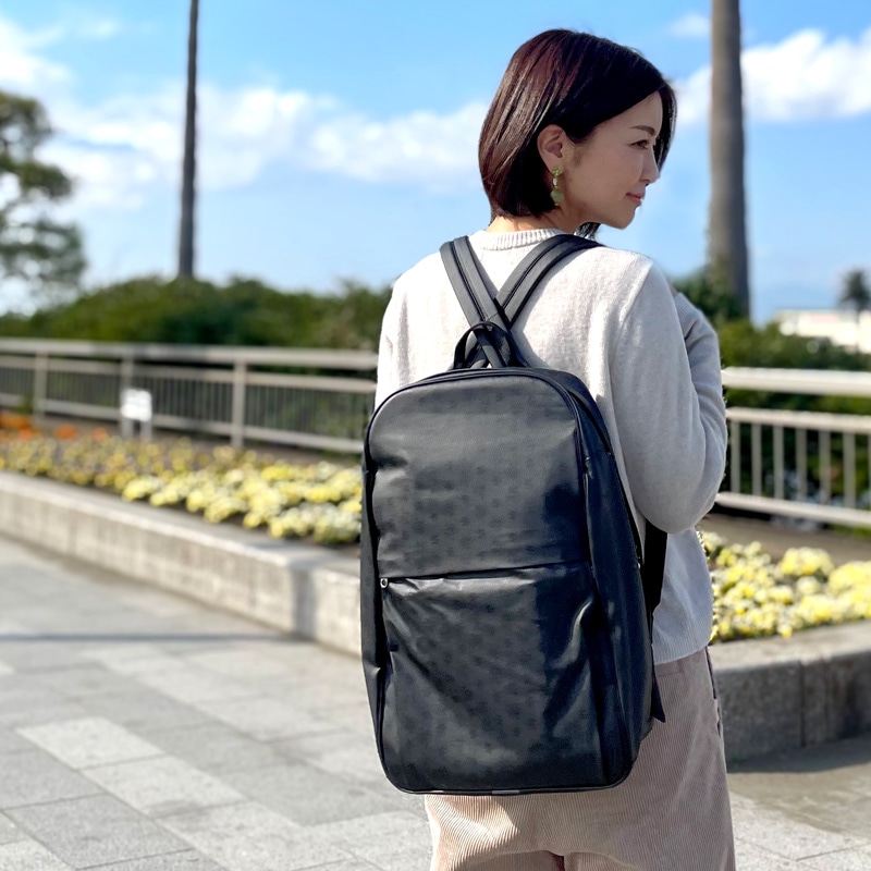 NV151 コミューターリュック（容量14リットル）軽量リュックサック