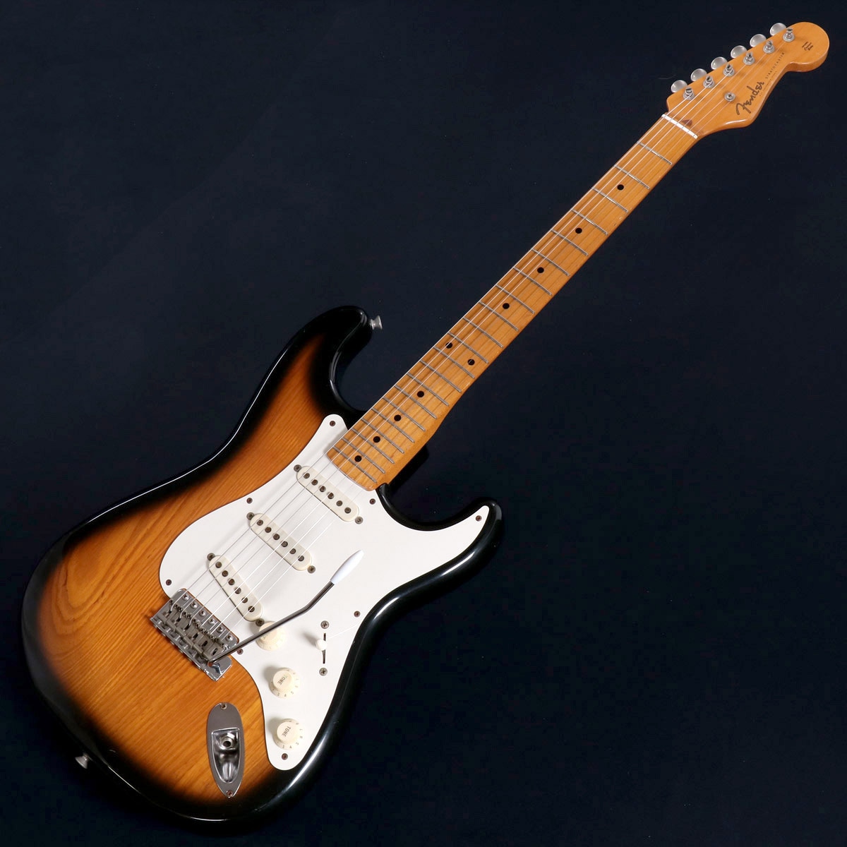 ストラトキャスタータイプ × 190,000円〜259,999円 × FENDER JAPAN