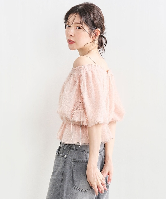 SALE40%OFF】COCODEAL ココディール オフショルフラッフィーブラウス