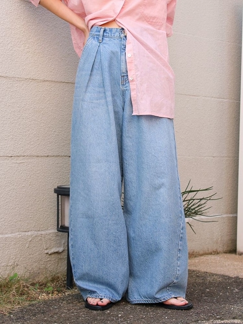 SALE50%OFF】Ungrid アングリッド ウエストタックカーブデニム