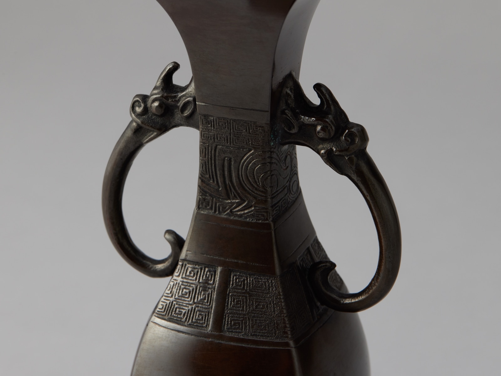 古銅写 四方龍耳花入 | カタログ・パンフレット 掲載品,春カタログ（No