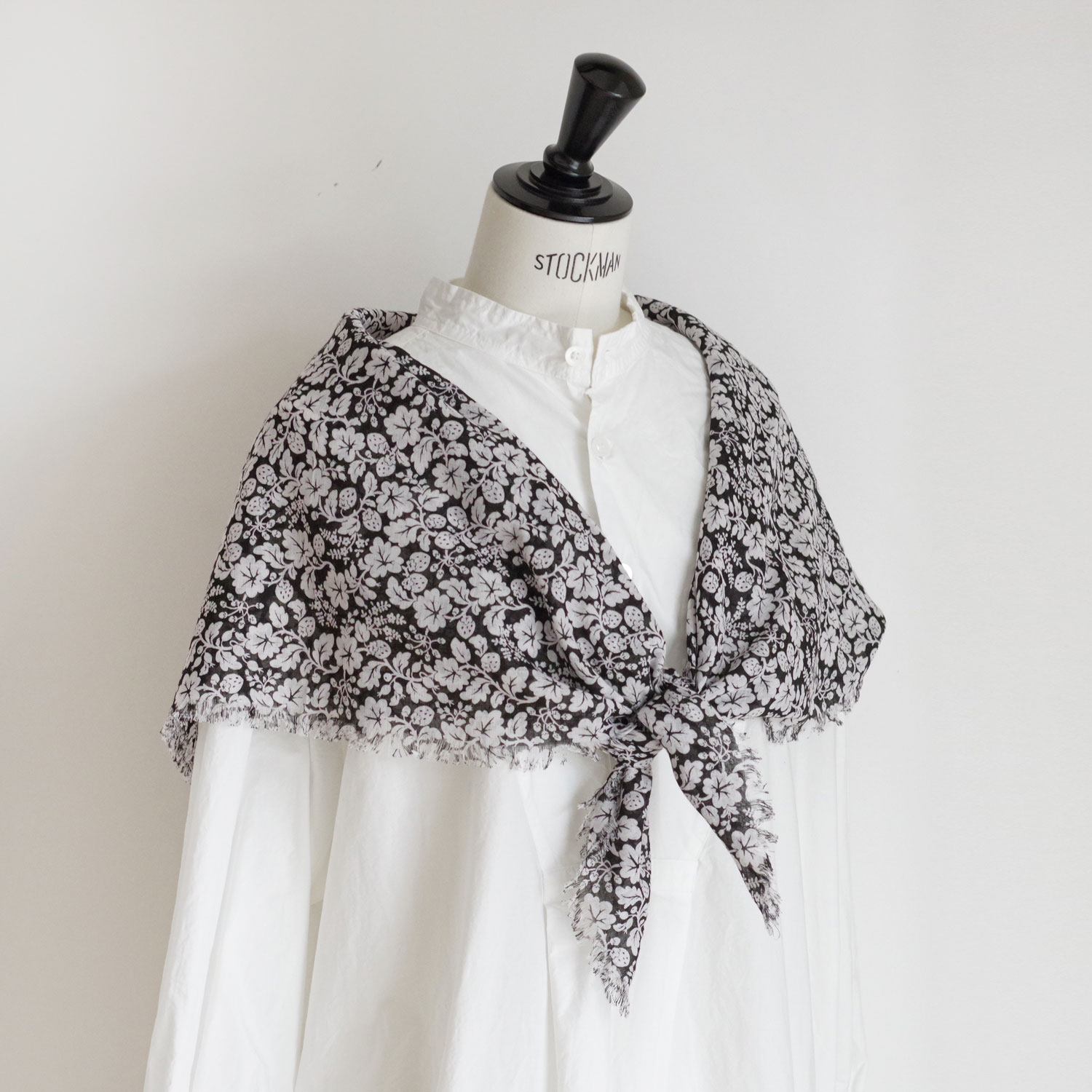 R&D.M.Co- オールドマンズテーラー : WILD BERRY GAUZE SHAWL ガーゼ