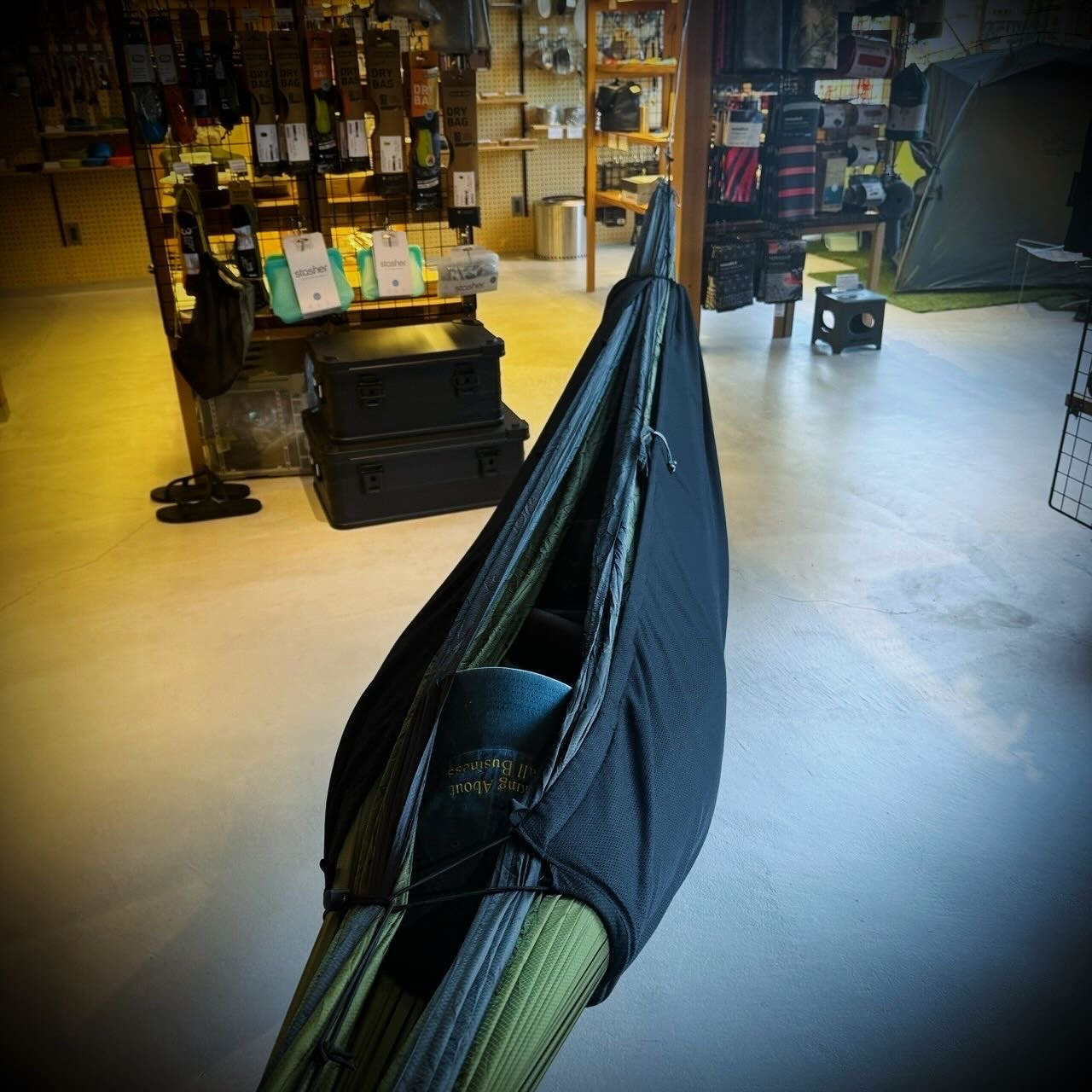 太陽と山別注ADRIFT BLANKET - Black / Orange / Pink <font size=