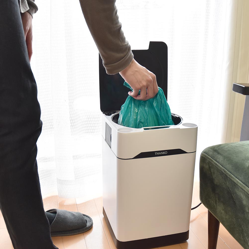センサー式ゴミ箱掃除機「吸っちゃうダストボックス」 | 【公式