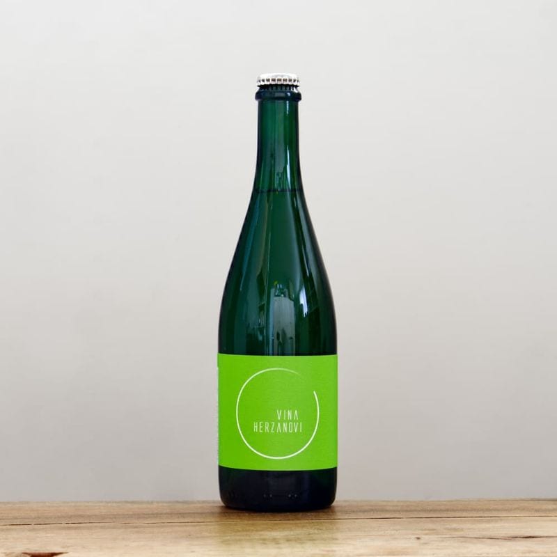 ヴィーニャ・ヘルザノヴィ ピノ2（ツー）2021赤