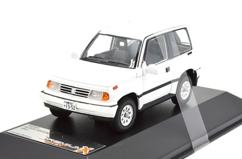 k487 スズキ 1/43 scale パールホワイト ミニカー フィギュア k487