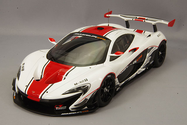 オートアート1/18 マクラーレン P1 GTR ホワイト/レッド | すべての