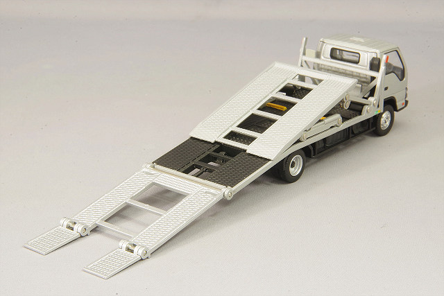 トミカリミテッドヴィンテージ NEO 1/64 日野 KB324型 トラック 赤/白