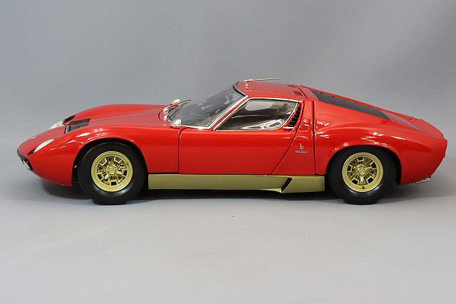 京商 1/18 ランボルギーニ ミウラ P400SV レッド/ゴール | すべての