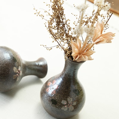 益子焼｜【益子焼】ミニ一輪挿し【炭化焼シリーズ】【紅白さくら模様