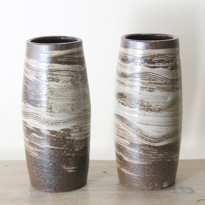 益子焼｜【益子焼】 対の花器 炭化焼無地 花入れ 丸筒花瓶 白クシ目