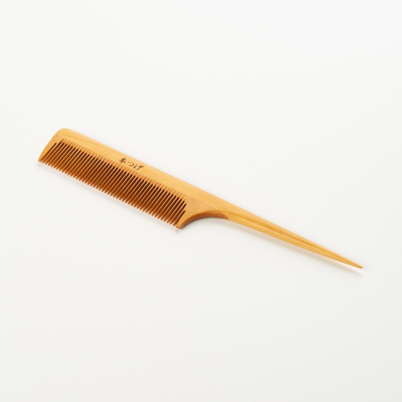 髪のお手入れバッチリ。セットぐし/五島椿本舗