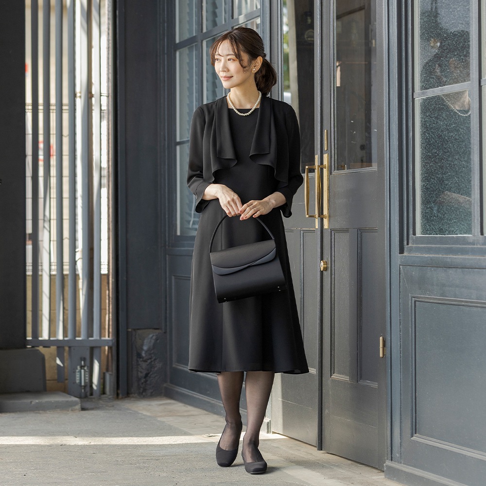 商品番号1001503]ボレロデザインの前開きワンピース |CARETTE 公式