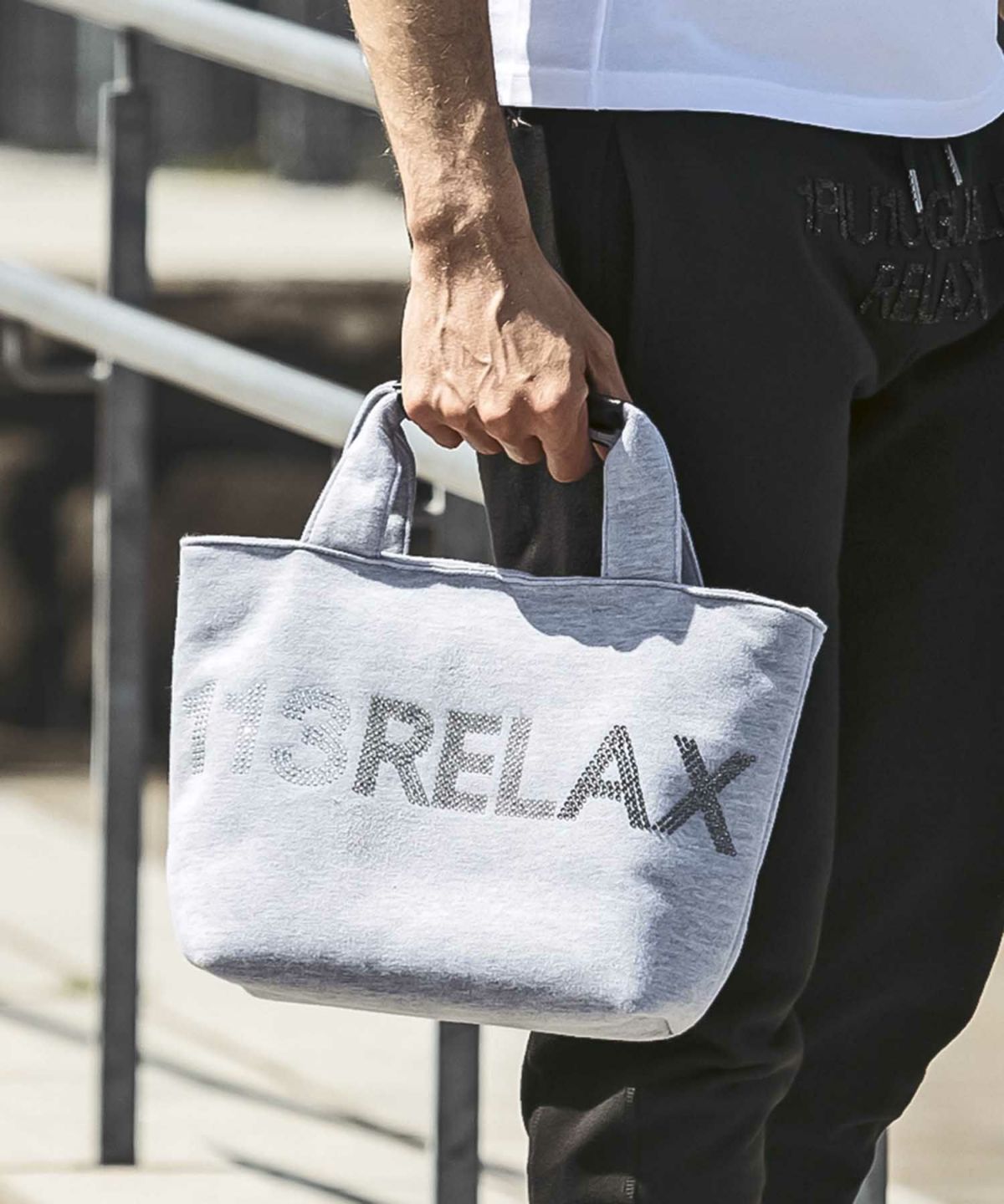 ラインストーンロゴミニトートバッグ グレー 1PIU1UGUALE3 RELAX ウノ