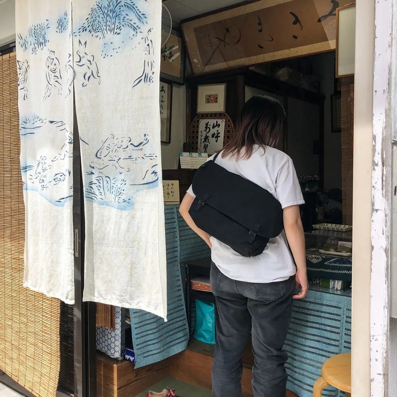 BLUE LUG the messenger bag half navy [ブルーラグ]