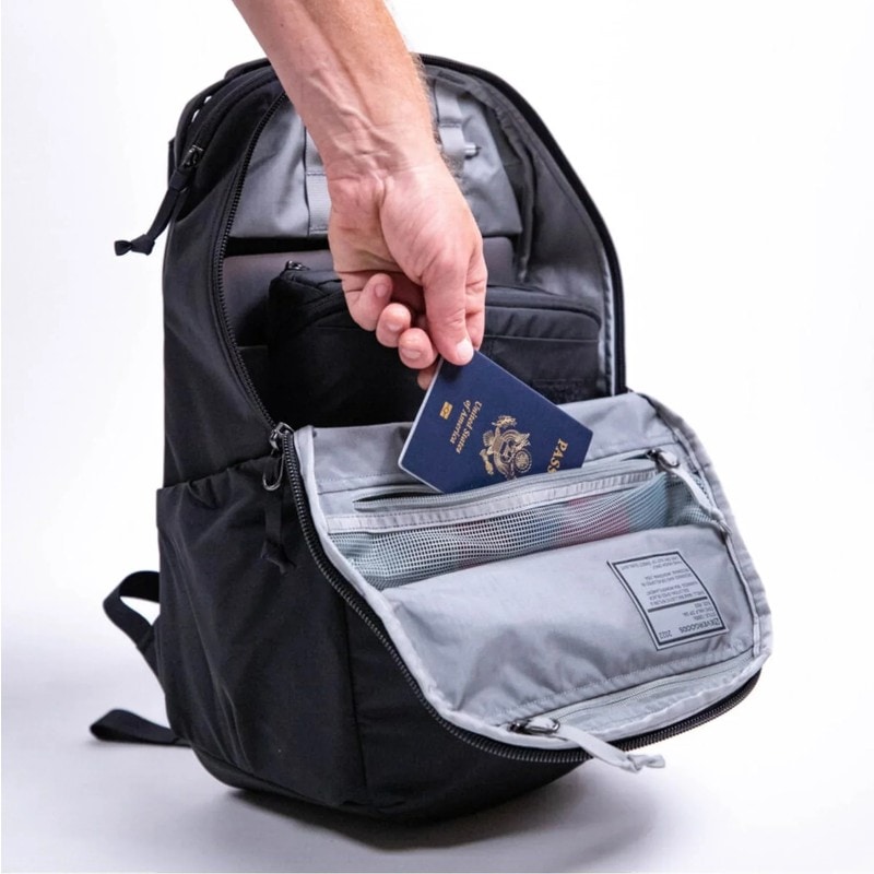 当日出荷可] EVERGOODS CHZ26 - Civic Half Zip 26L Solution Black