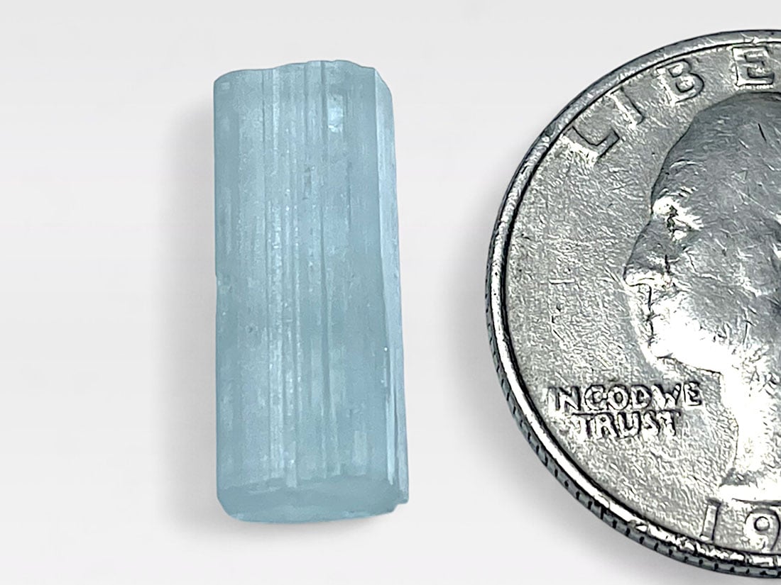 パキスタン産 アクアマリン 柱状結晶
