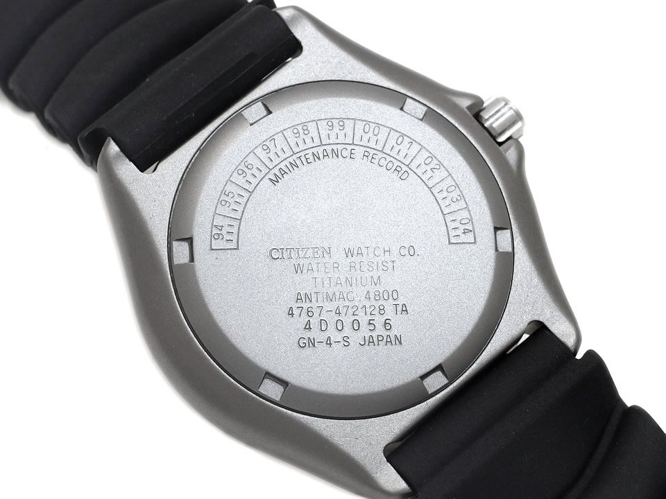 シチズン エアダイバーズ 200m チタン 4767-472128 クオーツ USED
